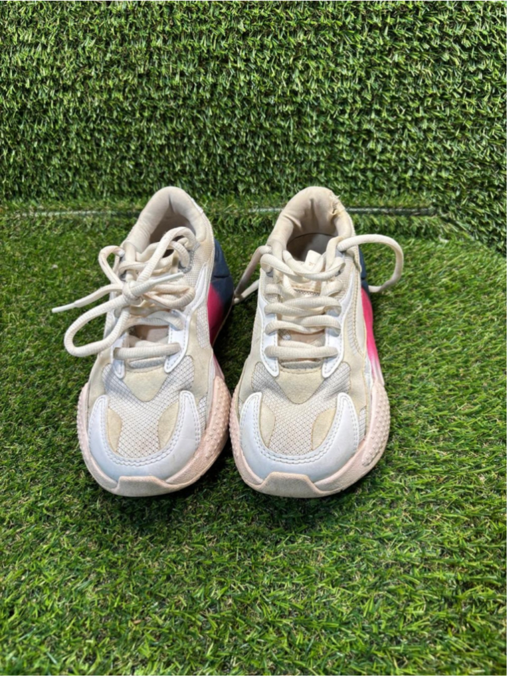 Women's Puma Sneakers Size 6 Beige and Pink #1045